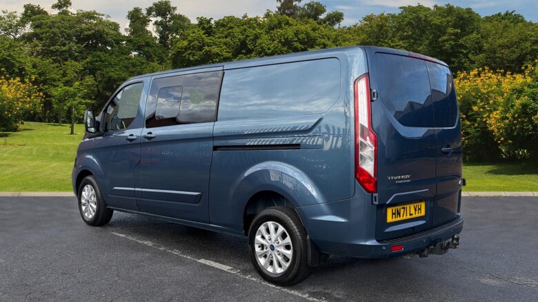 Ford Transit Custom 300 L2 Diesel Fwd 2.0 EcoBlue 130ps Low Roof D/Cab Limited Van